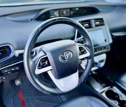 2017 Toyota Prius Four Touring