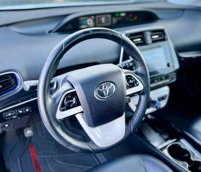 2017 Toyota Prius Four Touring