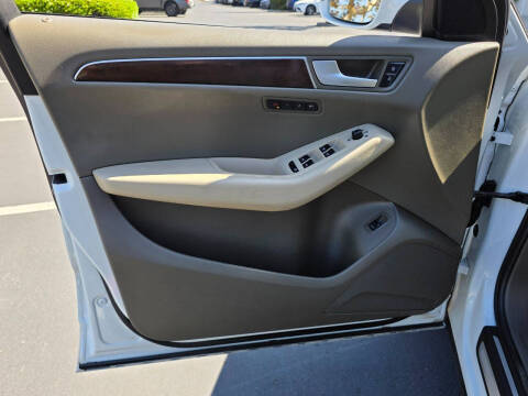 2012 Audi Q5 2.0T quattro Premium Plus