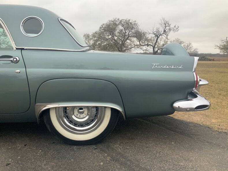 1956 Ford Thunderbird