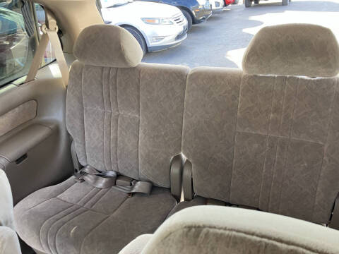 2000 Toyota Sienna LE