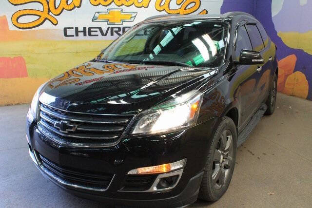 Used 2017 Chevrolet Traverse 2LT with VIN 1GNKVHKD8HJ140366 for sale in Grand Ledge, MI