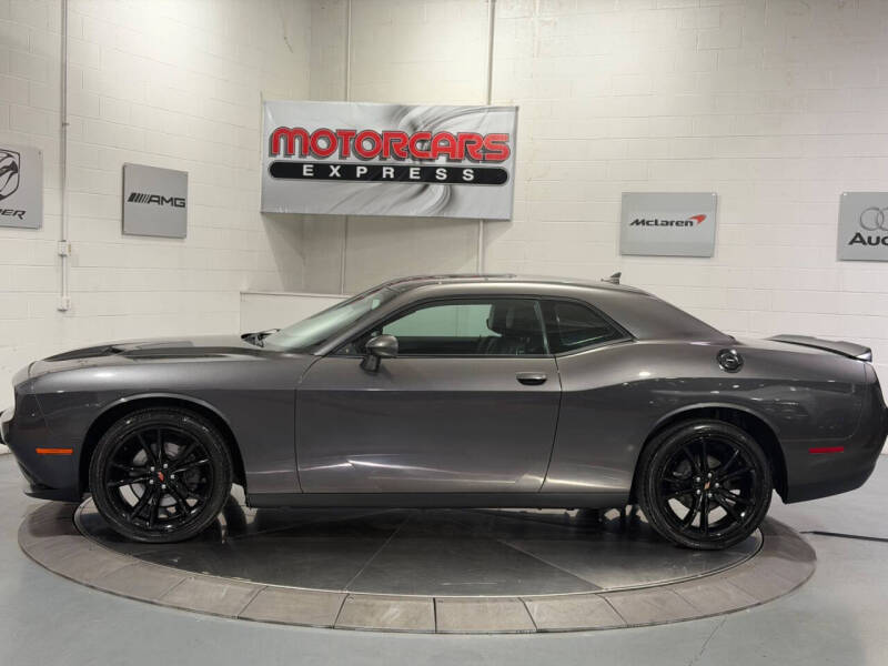 2018 Dodge Challenger SXT Plus