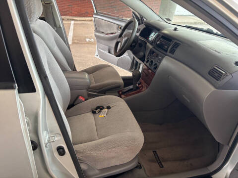 2004 Toyota Corolla LE