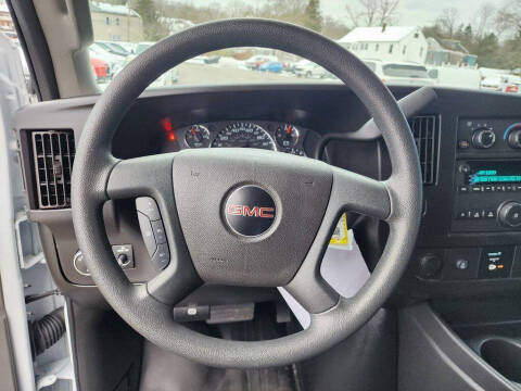 2022 GMC Savana 2500