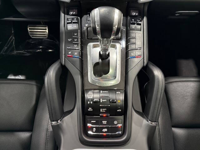 2017 Porsche Cayenne GTS