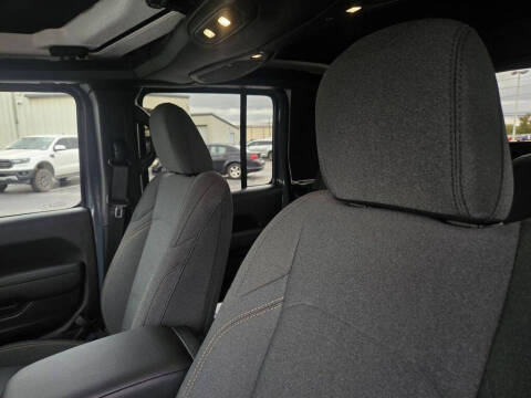 2025 Jeep Gladiator Sport