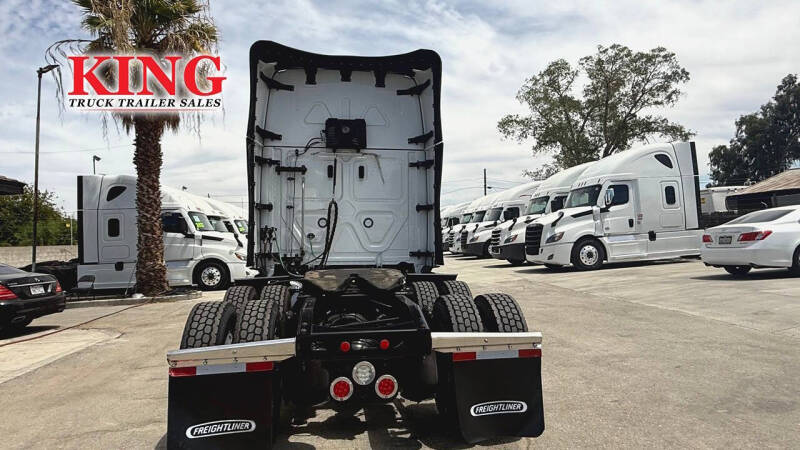 2024 Freightliner Cascadia