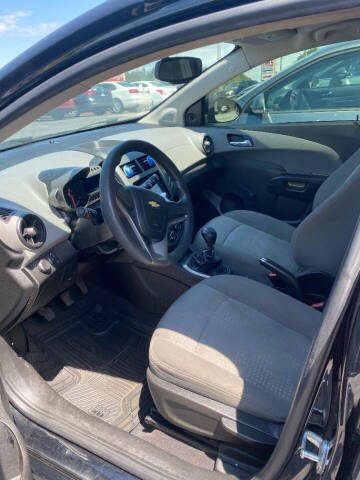 2012 Chevrolet Sonic LS