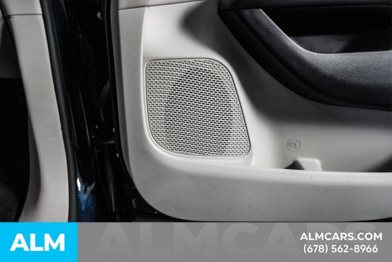 2024 Chrysler Pacifica Plug-In Hybrid Select