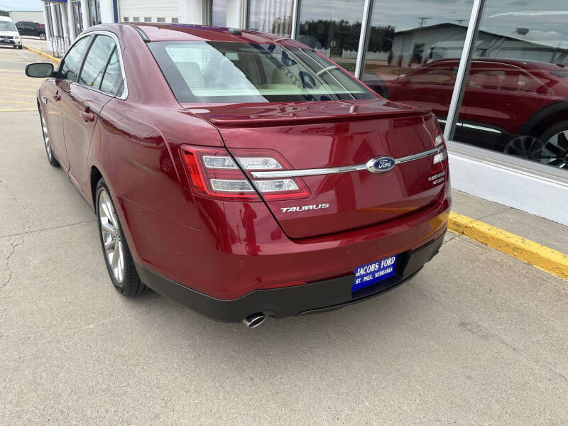2015 Ford Taurus Limited