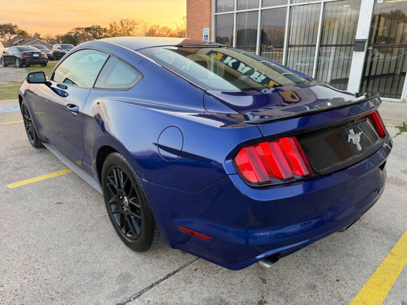 2015 Ford Mustang V6