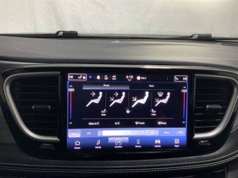 2023 Chrysler Pacifica Touring