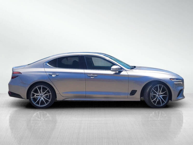 2022 Genesis G70
