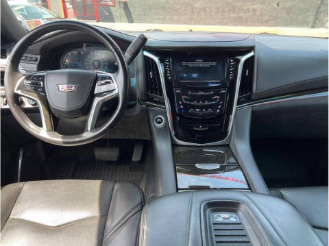 2019 Cadillac Escalade Platinum