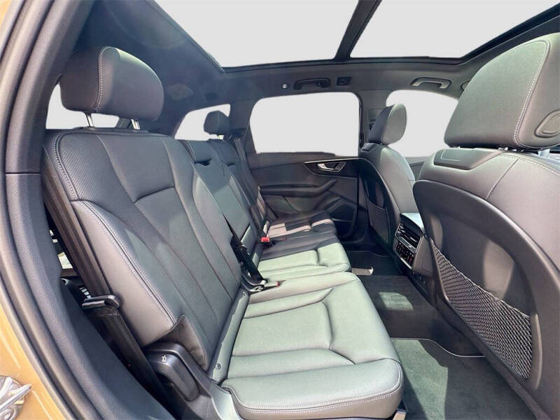 2025 Audi Q7 quattro Premium Plus 55 TFSI