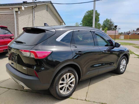 2020 Ford Escape SE
