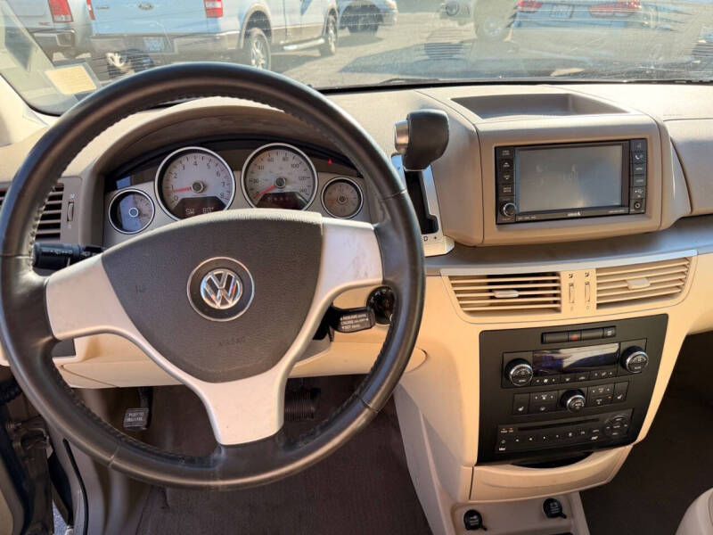 2009 Volkswagen Routan SEL