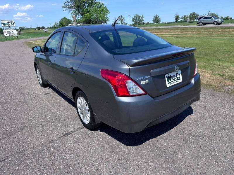2017 Nissan Versa 1.6 S Plus