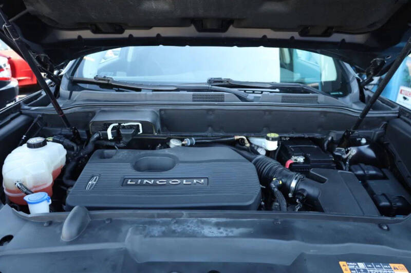2019 Lincoln Nautilus Select