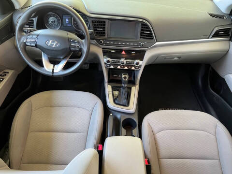 2020 Hyundai Elantra