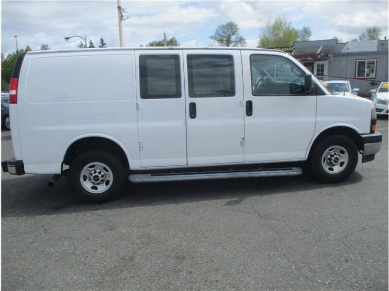 2017 GMC Savana 2500