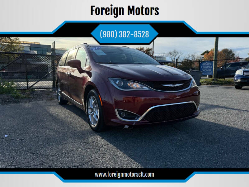 2017 Chrysler Pacifica for sale at Foreign Motors in Kannapolis NC