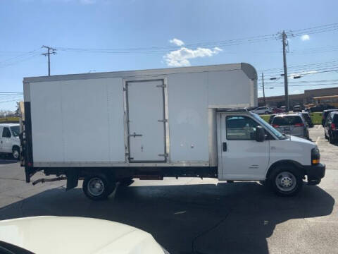 2018 Chevrolet Express for sale at Dixie Imports in Fairfield OH
