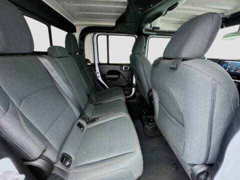 2024 Jeep Gladiator Sport