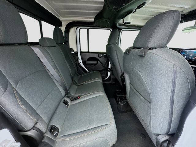 2024 Jeep Gladiator Sport