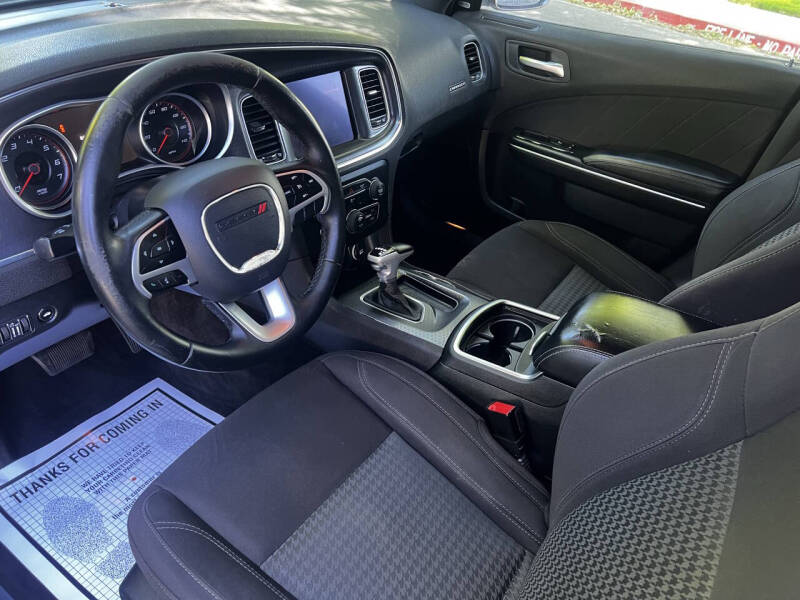 2017 Dodge Charger SXT