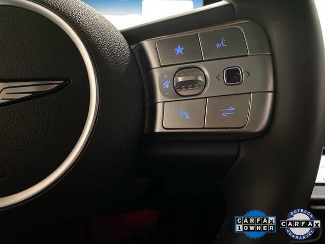 2024 Genesis GV60 Standard