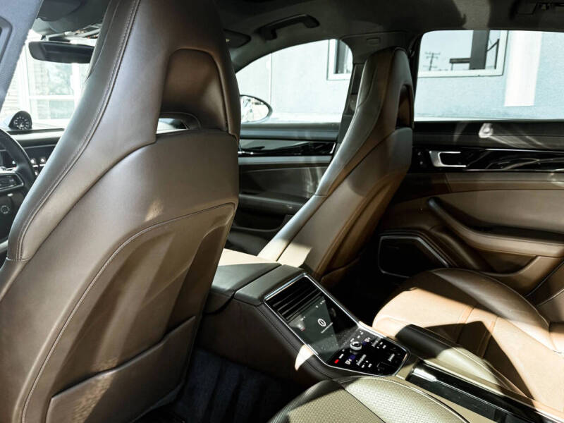 2022 Porsche Panamera 4S E-Hybrid