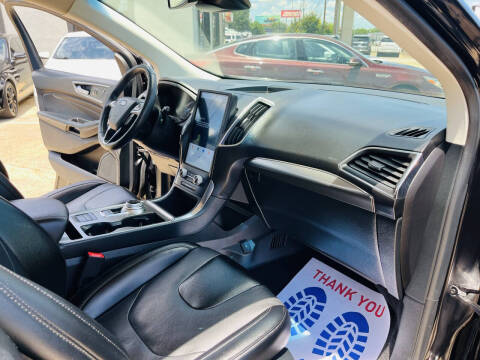 2022 Ford Edge Titanium
