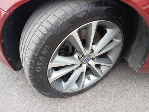 2011 Volvo C70 T5