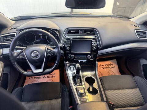 2017 Nissan Maxima