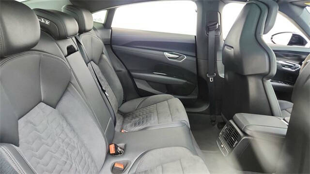 2022 Audi e-tron GT quattro Premium Plus