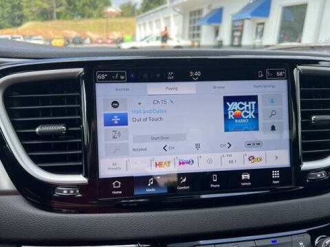 2026 Chrysler Voyager LX