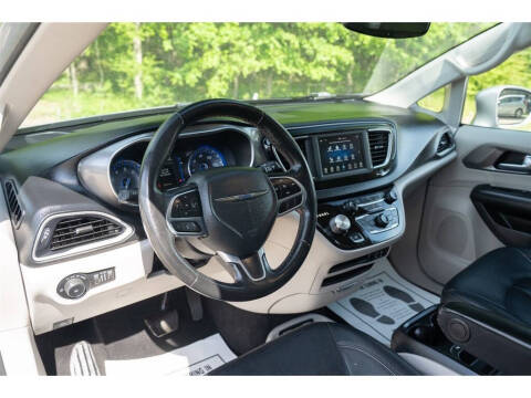 2020 Chrysler Pacifica Touring L
