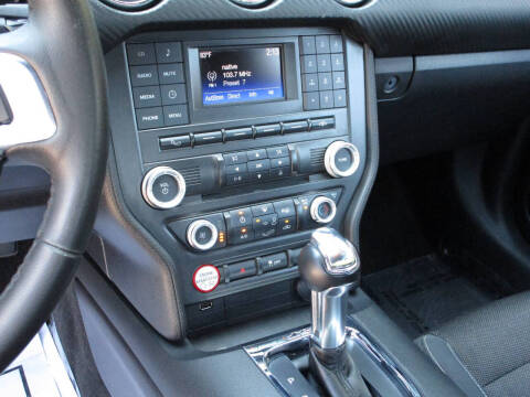 2015 Ford Mustang V6