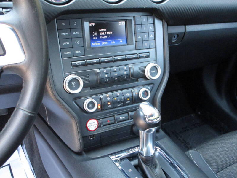 2015 Ford Mustang V6