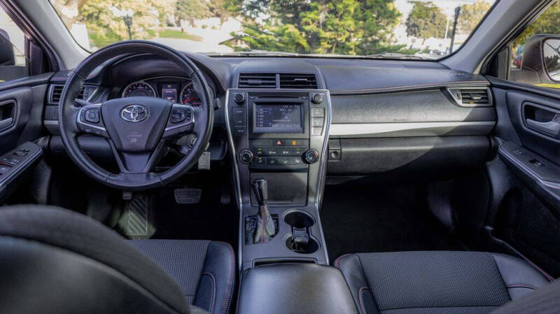 2017 Toyota Camry SE