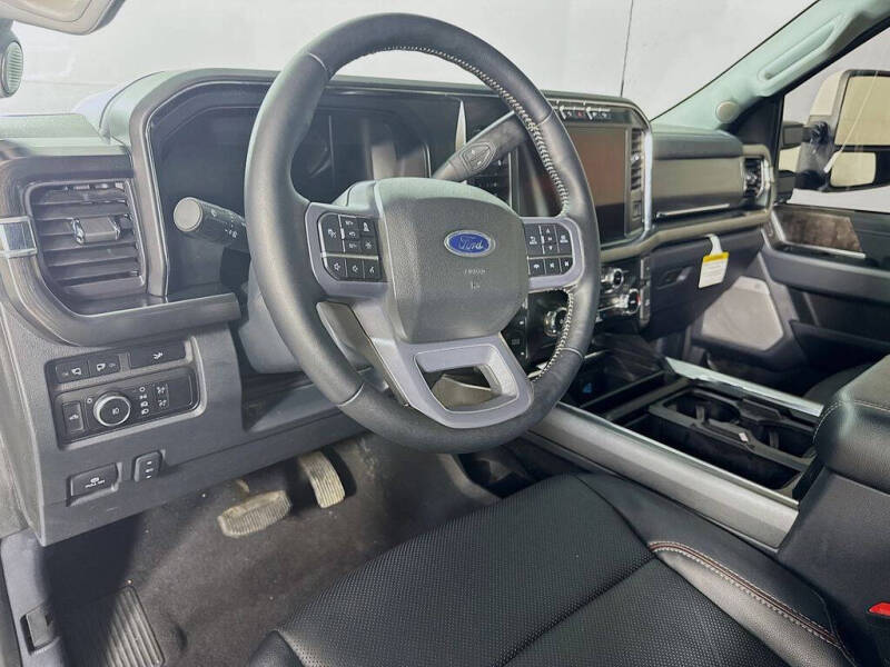 2023 Ford F-450 Super Duty Lariat