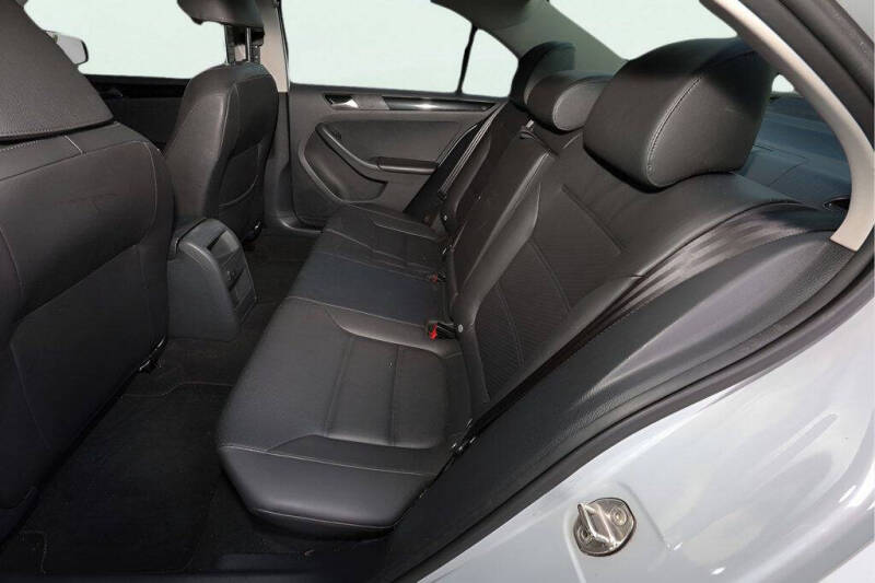 2017 Volkswagen Jetta 1.8T SEL