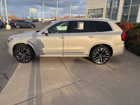 2025 Volvo XC90 B6 Plus Bright Theme 7P