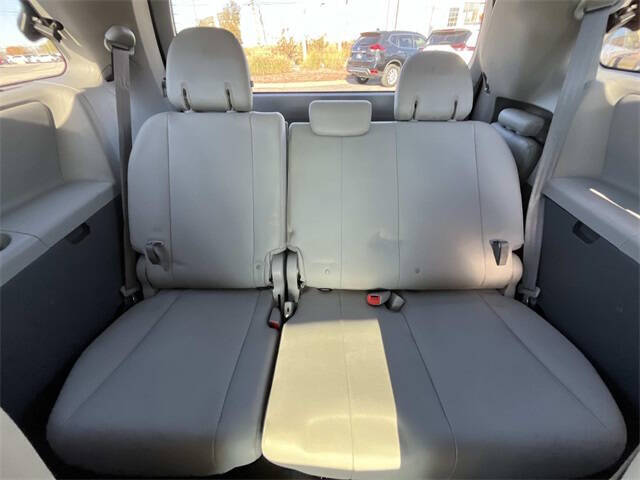2020 Toyota Sienna XLE Premium 8-Passenger
