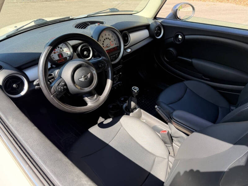 2011 MINI Cooper