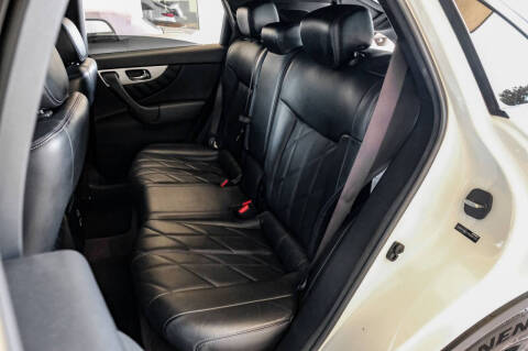 2015 Infiniti QX70