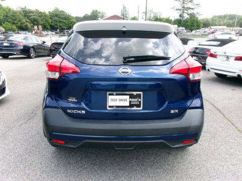 2019 Nissan Kicks SR
