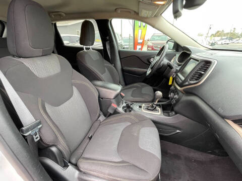 2016 Jeep Cherokee Latitude Altitude